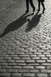 Images : pedestrian crossing a cobbled street