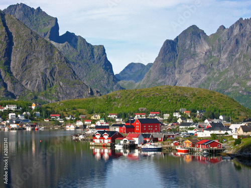 iles lofoten- petit port de reine