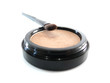 maquillage fard à paupières et pinceau