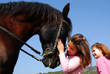jumelles et cheval