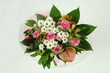 bouquet de fleurs roses et blaches bouquet de fleurs roses et blaches