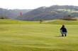 golfozó abban, hogy