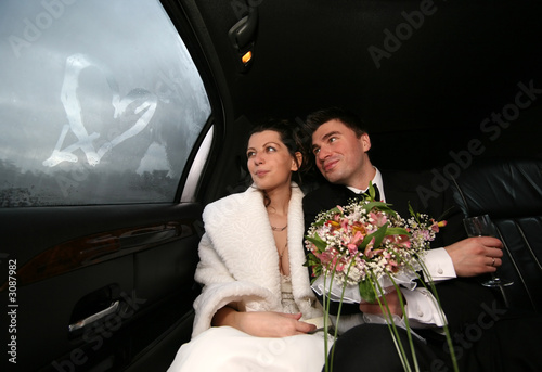 Foto: newly-married couple newly-married couple