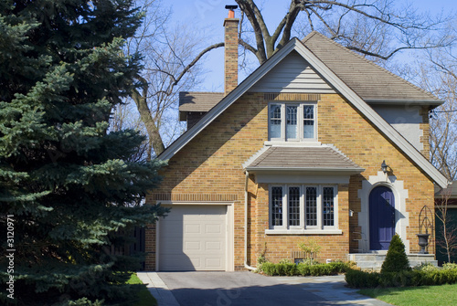 Photo: yellow brick house yellow brick house