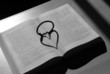 braccialetto che forma un cuore