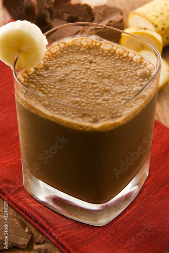 Photo: chocolate banana smoothie chocolate banana smoothie