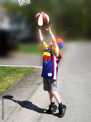 Photo : jouer au ballon panier jouer au ballon panier