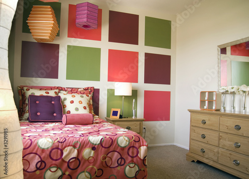 Teenage Bedroom Decorating on Stylish Teenage Bedroom Decor    Paul Hill  3291985   See Portfolio