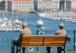 assis sur un banc