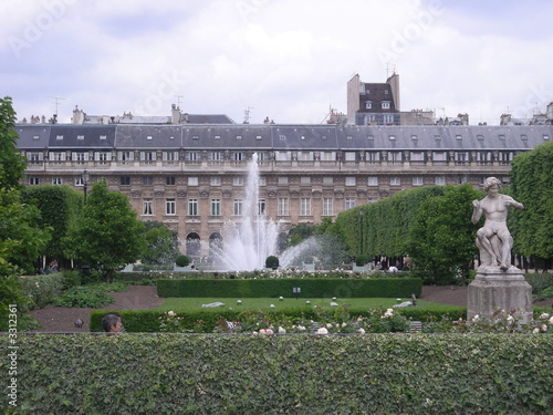 the luxembourg gardens of paris