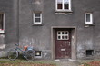 haus mit fenstern