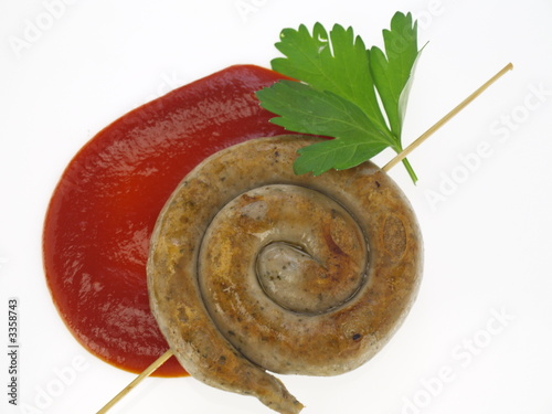 bratwurst schnecke auf ketchup