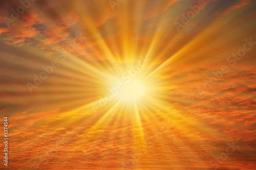 soleil dans ciel rouge