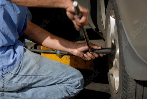 Photo: motor mechanic motor mechanic