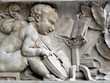 enfant jouant du violon 'fresque murale)