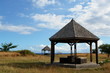 Foto: kiosques dans un paysage de savane kiosques dans un paysage de savane