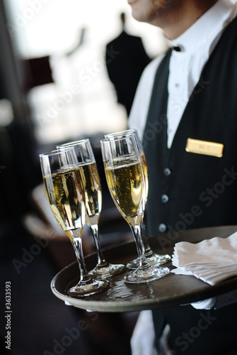 Foto: Champagne for Four Champagne for Four