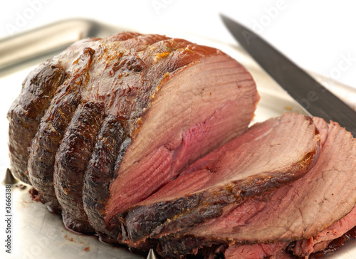Foto: carved roast beef carved roast beef