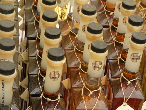 hed of botles