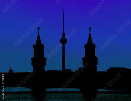 Foto: Fernsehturm und Oberbaumbrücke Fernsehturm und Oberbaumbrücke