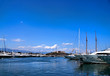 Des Voiliers dans le port d'Antibes.