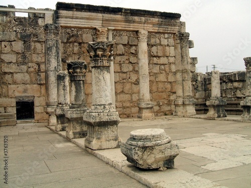 Photo: Interior/ruins/columns of the great synagogue of Capernaum Interior/ruins/columns of the great synagogue of Capernaum