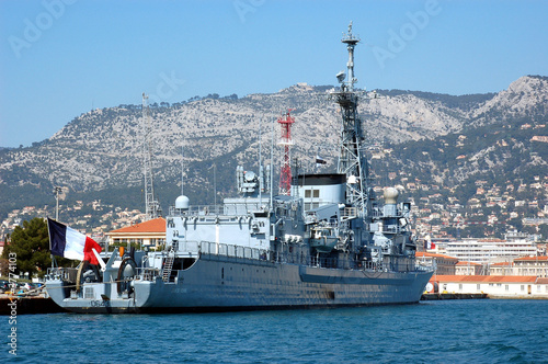 KRIEGSSCHIFF TOULON