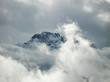 Berg in den Wolken