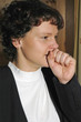 Frau hustet