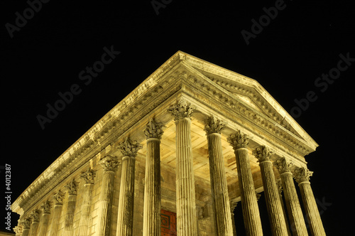 Maison Caree in Nimes, France, illuminated by night