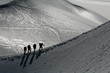 Alpinistes sur une arete Alpinistes sur une arete