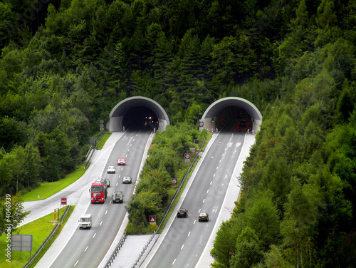 Tunnel