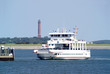 Fähre und Leuchtturm