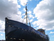 Batreau en réparation au port de Bordeaux