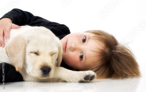 Foto: Child with puppy Child with puppy