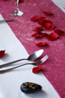 couverts d'une table bien decoree couverts d'une table bien decoree