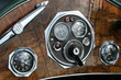Tableau de bord voiture ancienne