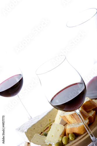 Photo: rotwein und käse rotwein und käse