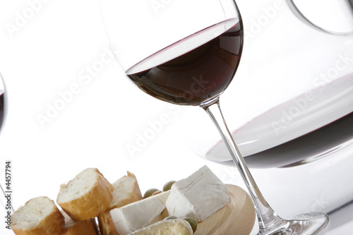 Photo: rotwein und käse rotwein und käse