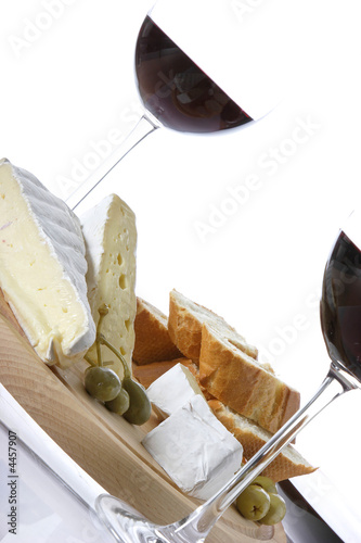 Photo: rotwein und käse rotwein und käse
