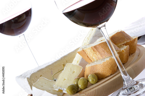 Photo: rotwein und käse rotwein und käse