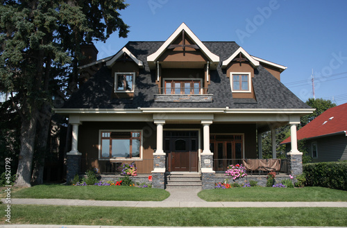 Photo: Single family home Single family home