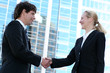 Foto: Businesspeople shaking hands Businesspeople shaking hands