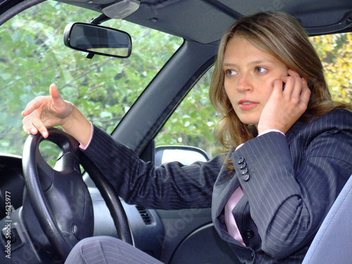 Foto: Business-Frau am Steuer Business-Frau am Steuer