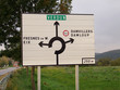 grand panneau de rond-point