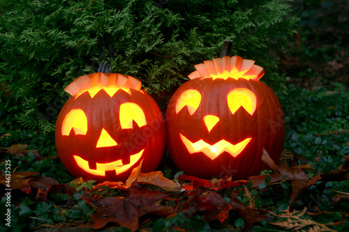 Photo: Carved Jack-o-Lantern Halloween pumpkins Carved Jack-o-Lantern Halloween pumpkins