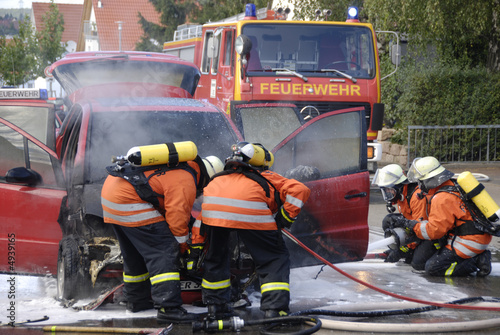 Photo: Feuerwehr im Einsatz Feuerwehr im Einsatz