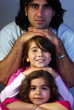 papa et ses deux filles