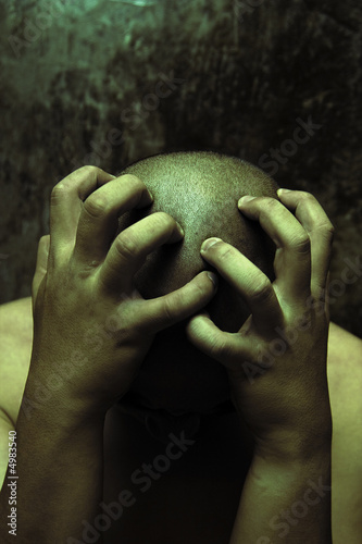 Foto: man having painful depression man having painful depression