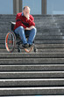 Mann im Rollstuhl